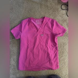 Figs medium Catarina top in electric orchid color